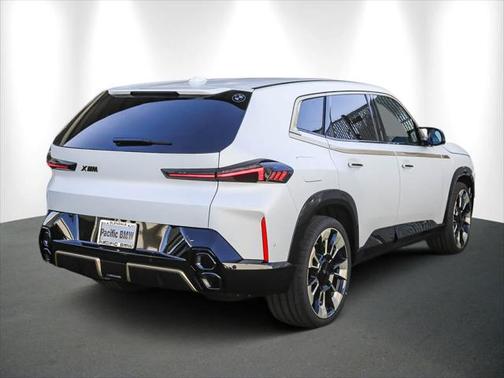 2025 BMW XM