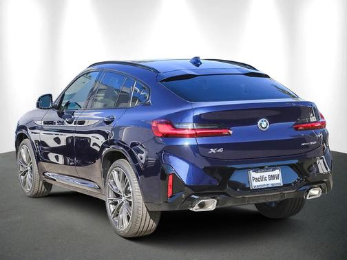 2025 BMW X4 xDrive30i