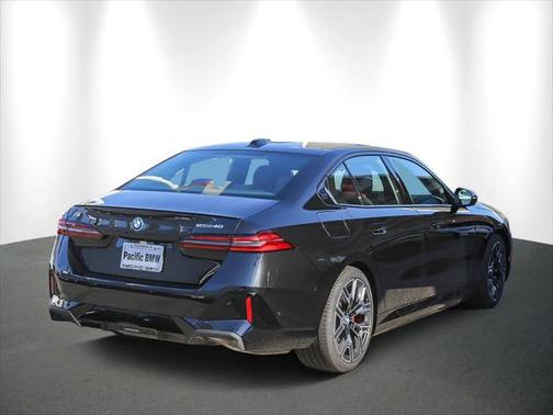2025 BMW i5 eDrive40