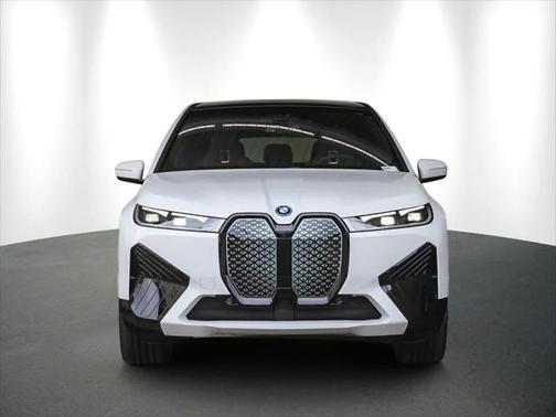 2025 BMW iX xDrive50