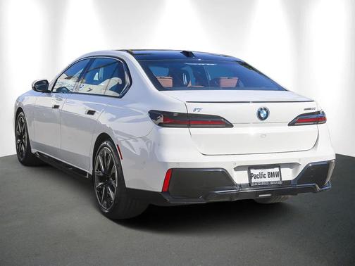 2025 BMW i7 eDrive50