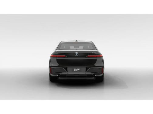 2025 BMW 740 i