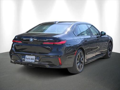 2025 BMW i7 xDrive60