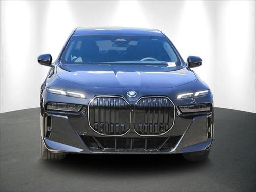 2025 BMW i7 xDrive60