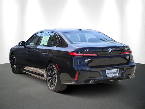 2025 BMW i7 xDrive60