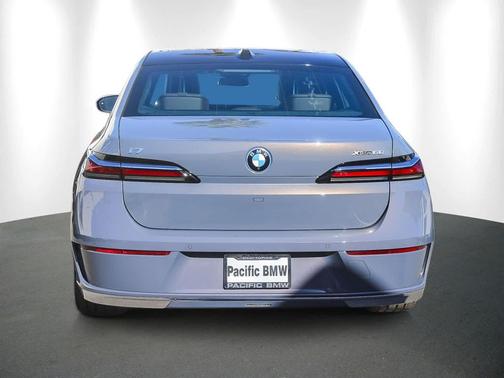 2025 BMW i7 xDrive60