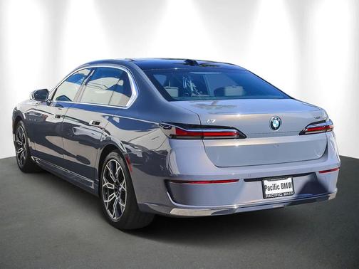 2025 BMW i7 xDrive60