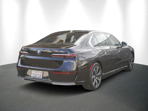 2025 BMW i7 eDrive50