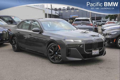 2025 BMW 750e i xDrive