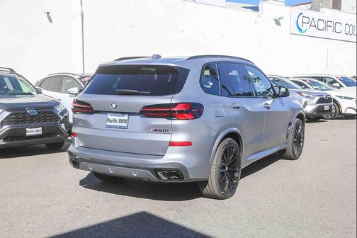 2026 BMW X5 M60i