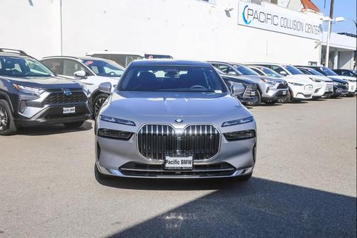 2025 BMW i7 xDrive60