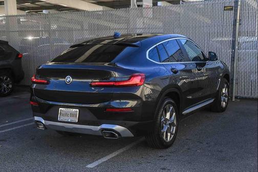 2025 BMW X4 xDrive30i