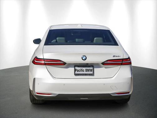 2024 BMW 530 i