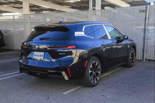 2026 BMW iX xDrive45