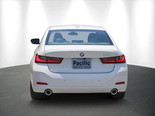 2023 BMW 330 330i