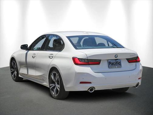 2023 BMW 330 330i