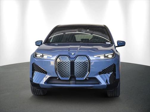 2025 BMW iX xDrive50