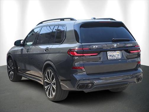2025 BMW X7 M60i