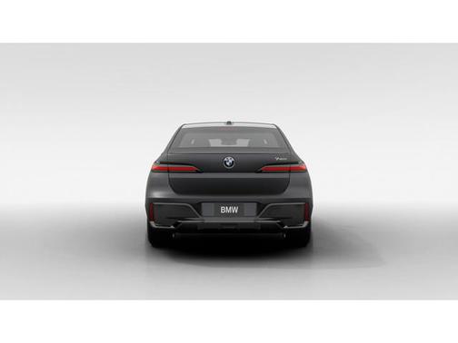 2026 BMW 740 i