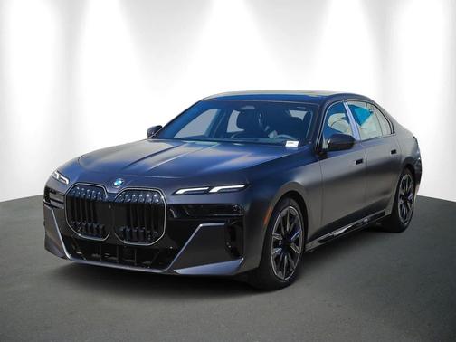 2026 BMW 740 i