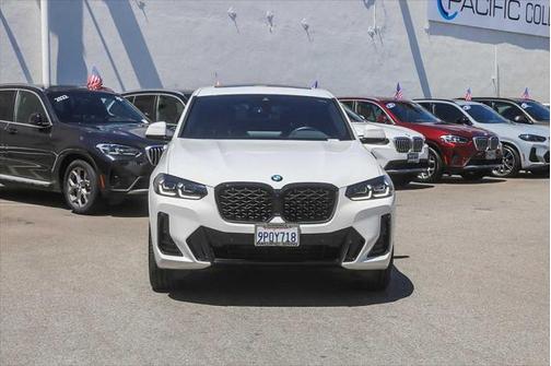 2025 BMW X4 xDrive30i