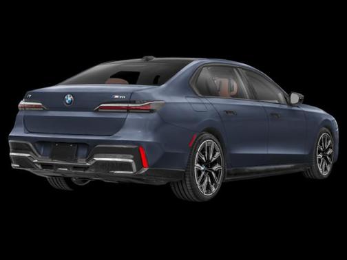 2025 BMW i7 M70