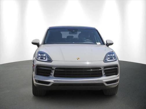 2022 Porsche Cayenne Base (Tiptronic)