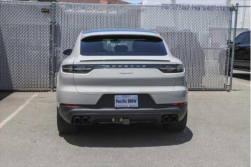 2022 Porsche Cayenne Base (Tiptronic)