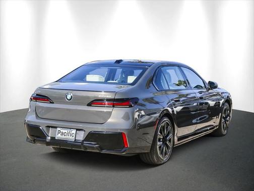 2025 BMW i7 eDrive50