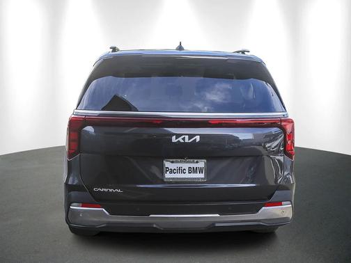 2025 Kia Carnival SX