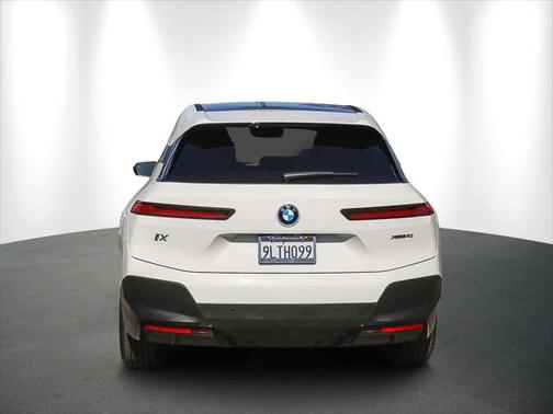 2025 BMW iX xDrive50