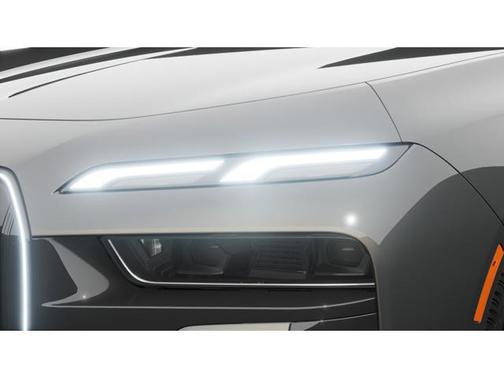 2026 BMW 750e i xDrive