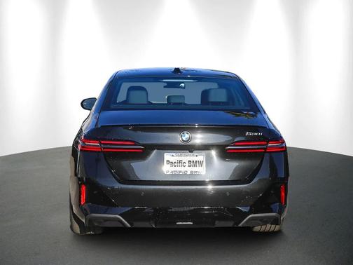 2026 BMW 530 i