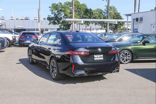 2026 BMW 530 i