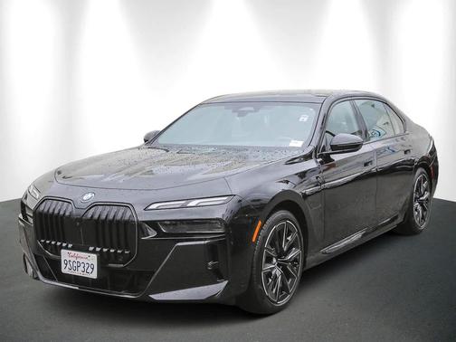 2025 BMW 750e i xDrive