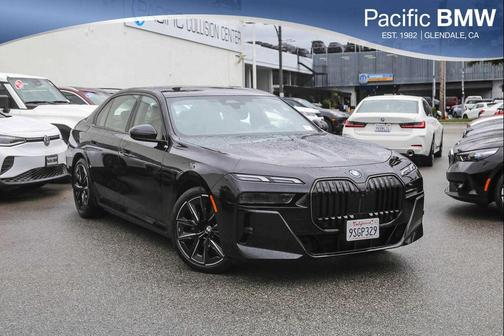 2025 BMW 750e i xDrive