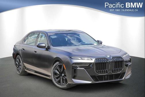 2025 BMW 750e i xDrive