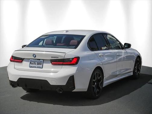 2025 BMW 330 i