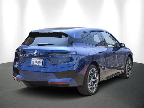 2025 BMW iX xDrive50