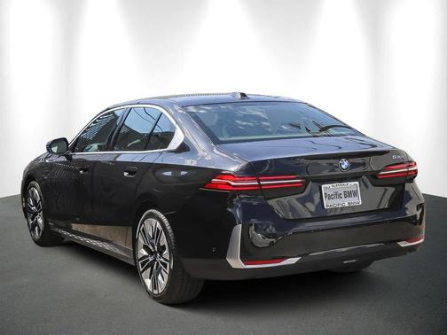 2024 BMW 530 i