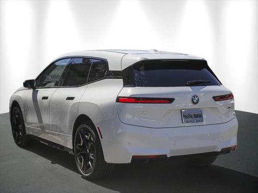 2026 BMW iX xDrive45