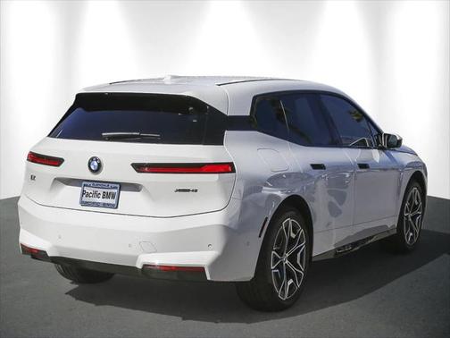 2026 BMW iX xDrive45