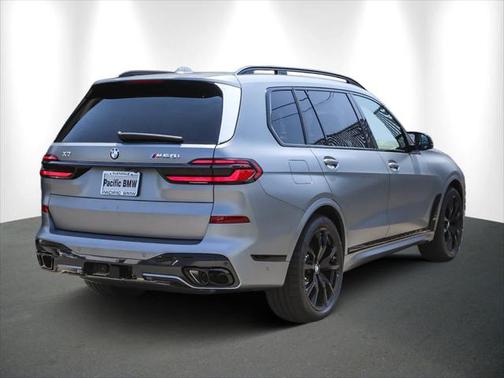 2026 BMW X7 M60i