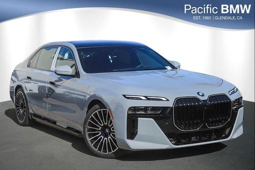 2026 BMW 750e i xDrive