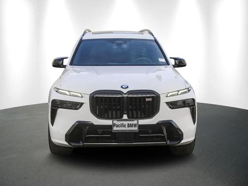 2026 BMW X7 M60i