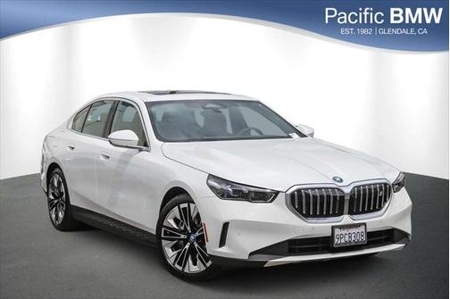 2025 BMW i5 eDrive40