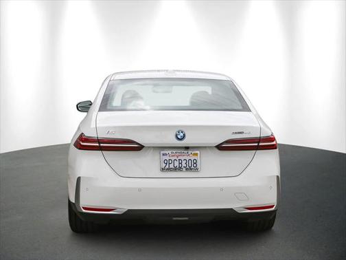 2025 BMW i5 eDrive40