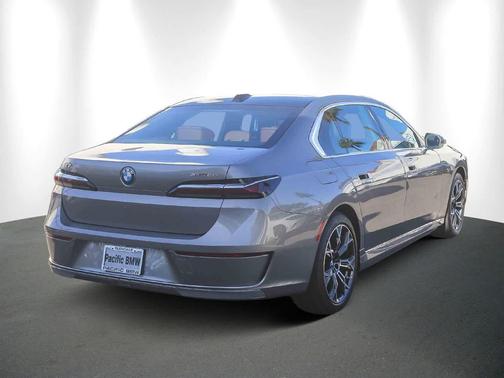 2025 BMW i7 xDrive60