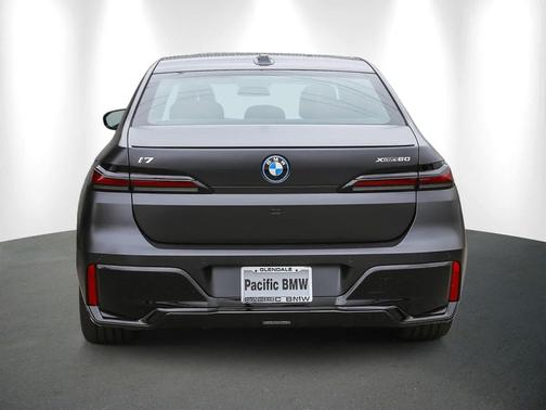 2025 BMW i7 xDrive60