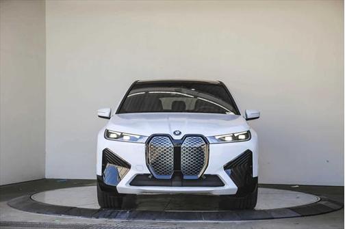 2025 BMW iX xDrive50